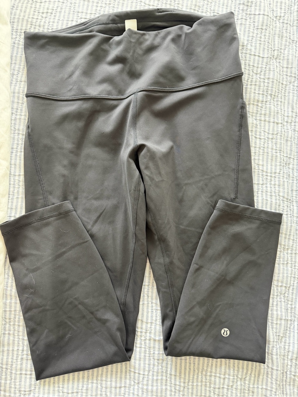 Lululemon wunder train black Sz 12 25in